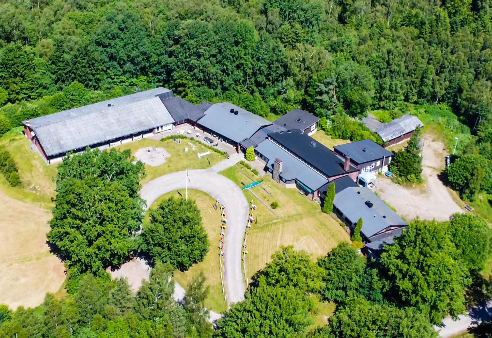 Nature Shelter Hotel Åsljunga Exteriör bild